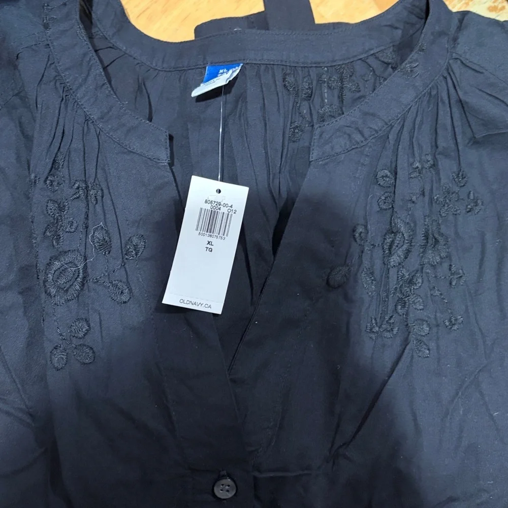 Old Navy NWT Button-Down Embroidered Top - Picture 5 of 5